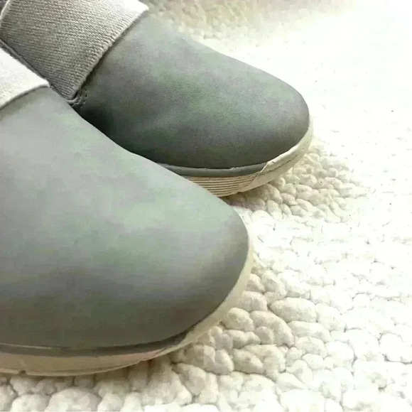 Baretraps Garner Gray Foam Midsole Cushioned Comfort Sneaker Size 11 - Picture 2 of 12